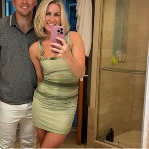 Sleek Green Sleeveless Dress